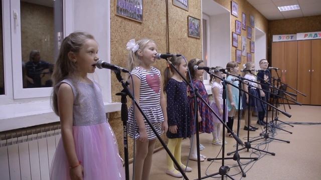 Вокальный ансамбль эстрадной песни «Радуга» (группа «Карапузы»)