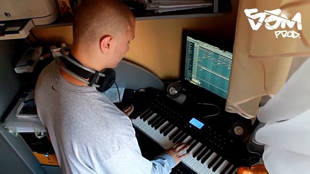 BZM scratching on m-audio axiom mark II смотреть онлайн