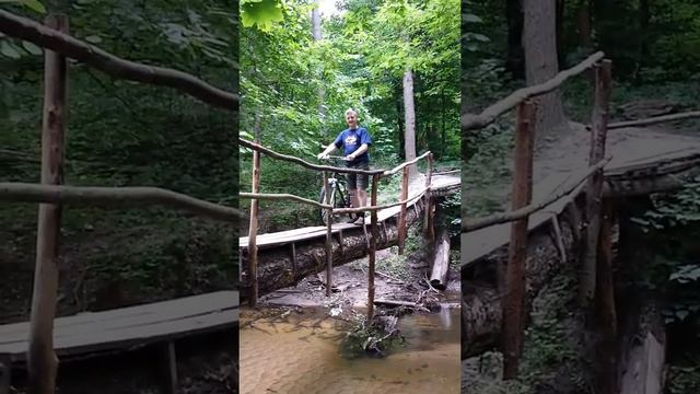 Rzeczka Mienia, Emow, mazowieckie, Polska смотреть онлайн