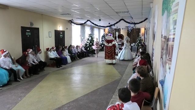Школа 85. Новогодний утренник. Дед Мороз. Щелкунчик. смотреть онлайн