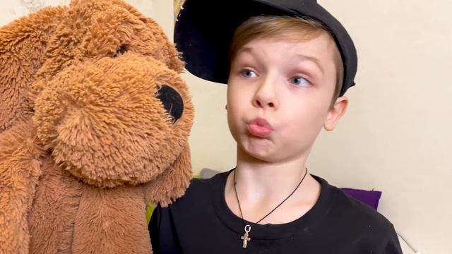 Андрей с папой играют в рождественские игрушки - Christmas toys смотреть онлайн