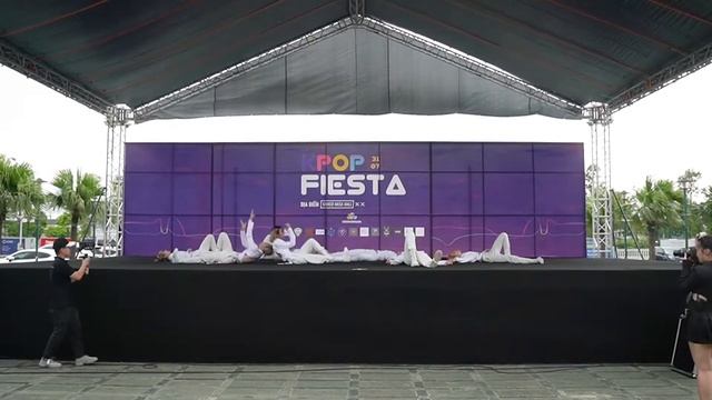[FIESTA 2022] TSP - Stray Kids 'Red Lights (Bang Chan, Hyunjin)' смотреть онлайн