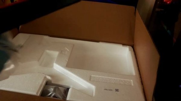 Unboxing Monitor LG 24MP59G