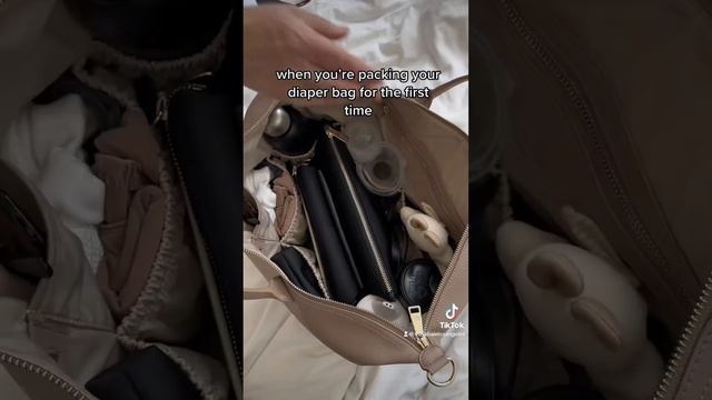 When you always overpack your diaper bag ? #bestdiaperbag #diaperbag #minabaie #momhacks смотреть онлайн