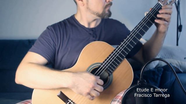 Etude E minor. F.Tarrega смотреть онлайн