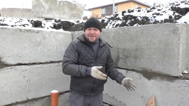 Большой дом за разумные деньги - часть 14. Установка блоков ФБС День 4 смотреть онлайн