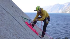 Элементы спасработ. Переход от подъема напарника на узле Гарда к спуску на узле УИАА