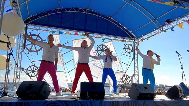 Люди Встречаются - Группа "ДИСКОМАФИЯ" (Кронштадт, Петровский парк, День ВМФ 2017г). смотреть онлайн