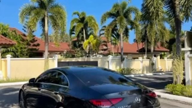 Mercedes в аренду на Пхукете смотреть онлайн