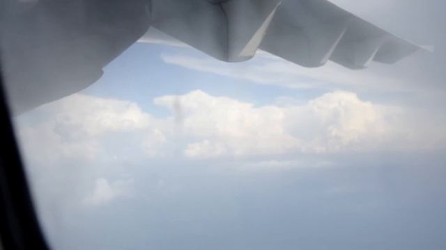 Полёт в кучево-дождевых облаках смотреть онлайн