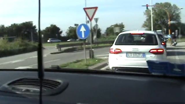 Обзор Fiat 500L смотреть онлайн