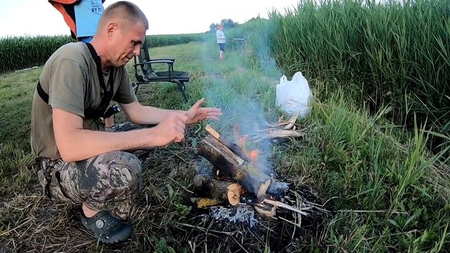 Рыбалка с ночевкой Шашлык на углях,ПЕРВАЯ РЫБАЛКА ЖЕКЕРИ, отдых на природе, РЫБАЛКА на ПОЛНУЮ! смотреть онлайн