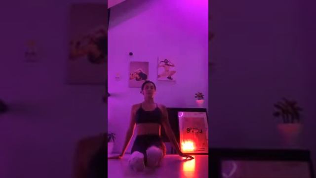 Растяжка с Анной Канюк. В рамках марафона FATtoFIT смотреть онлайн