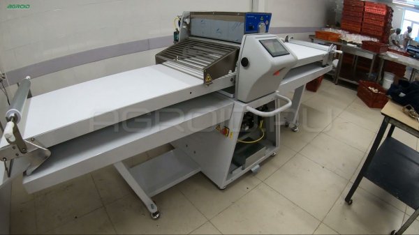 Как расскатать тесто? Обзор и работа тестораскаточной машины INDUSTRIAL SMART от Tekno Stamap .