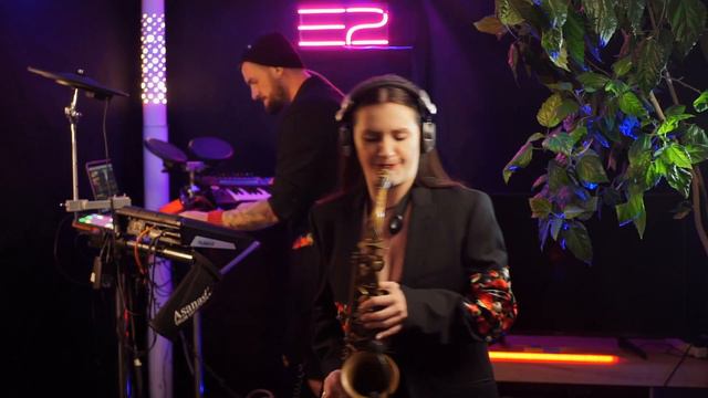 I'm From Ukraine - E2 Live Project (Deep / Melodic Techno Saxophone Improvise)