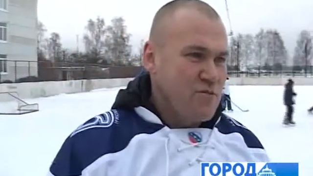 Хоккей в поселке Заволжский смотреть онлайн