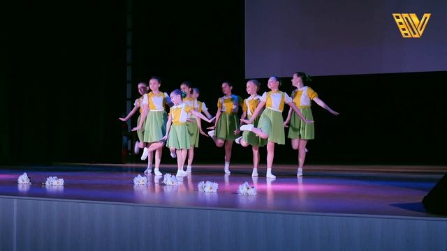 Dance - Flower Question / Танец - Цветочный вопрос. хореография. Танцы. смотреть онлайн
