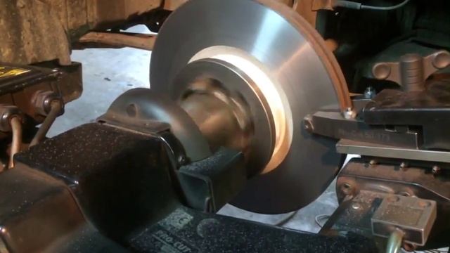 Проточка тормозных дисков Infiniti FX35 смотреть онлайн