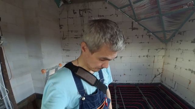 Готово 2 контура тёплого пола, устанавливаю маяки под стяжку смотреть онлайн