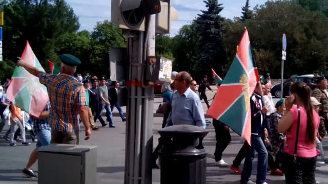 Шествие погранцов в перми по сибирской смотреть онлайн