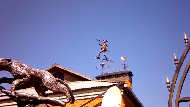 Украшения на заборе и фасаде дома смотреть онлайн