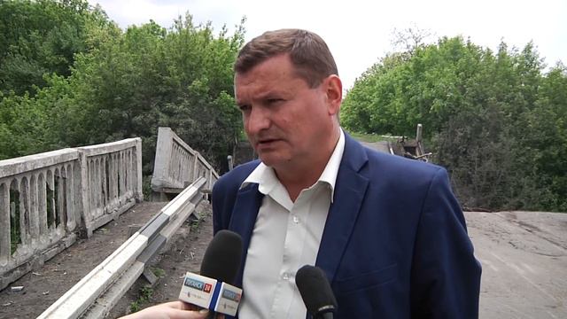 Обрушен автомобильный мост, соединявший Красный Луч с Луганском. смотреть онлайн