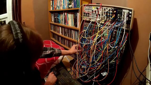 England's Best Kept Secret (Modular, PSS-460, Monotron Delay) смотреть онлайн