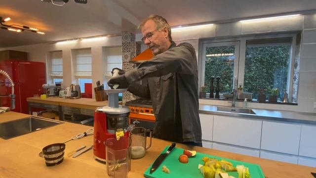 smeg slowjuicer koksland смотреть онлайн