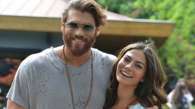 Can Yaman and Demet Özdemir attended the award ceremony together смотреть онлайн