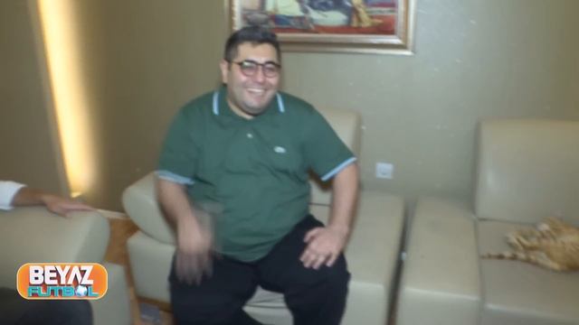 YORUMCULARIMIZIN KOMBİNLERİ NE KADAR? AHMET ÇAKAR KAMERAYI BOZDU смотреть онлайн