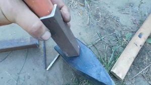 Топор колун. Защита на топорище.