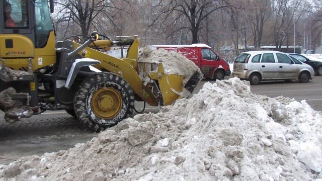 Уборка снега.