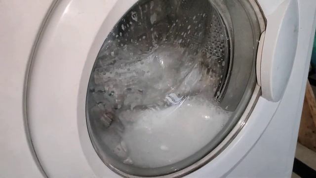 Washing with an motor speed controller on an Indesit WIL 85 washing machine (part 1) смотреть онлайн