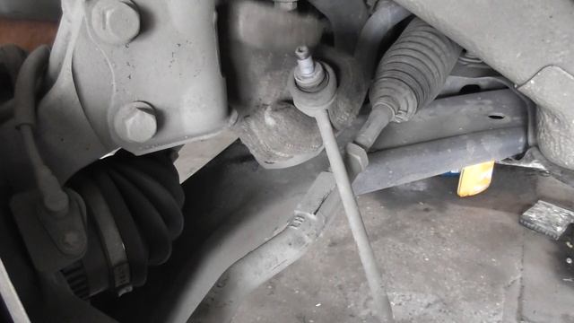 Замена стойки стабилизатора Лада Веста смотреть онлайн