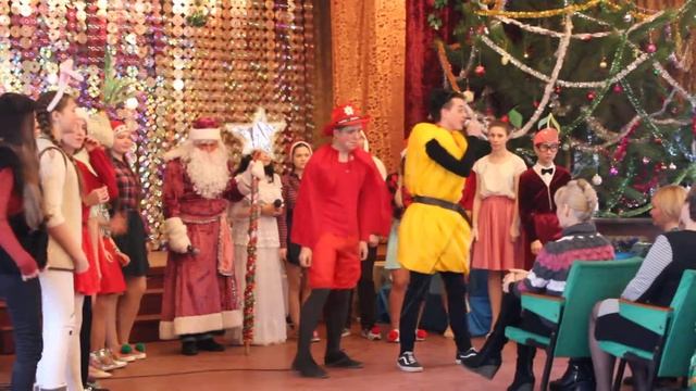 нашли Деда Мороза, утренник новогодний школа № 2 Амвросиевка смотреть онлайн