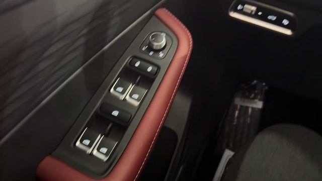 Aeon Mall Auto Show 2023, Geely Coolray 2024 Full Option. Engine 1.5L Turbo смотреть онлайн