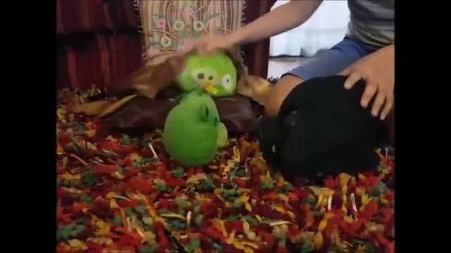 Peluche TV - Angry Birds Space Wars смотреть онлайн