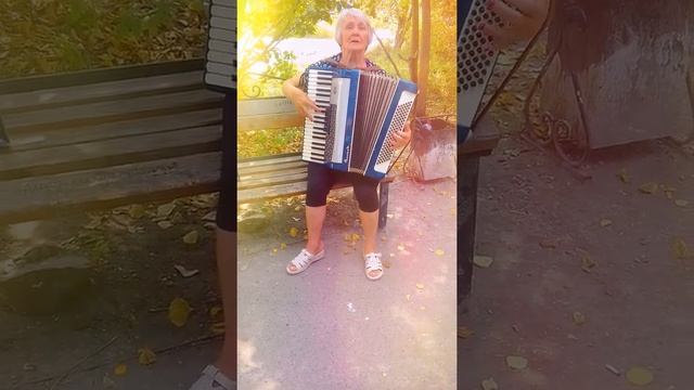 ШОК:МОЕЙ БАБУШКЕ 75 ЛЕТ И ИГРАЕТ ОЧЕНЬ КРАСИВО ПОСМОТРИТЕ ДОКОНЦА УДЕЛИТЕ ВНИМАНИЕ!!! смотреть онлайн