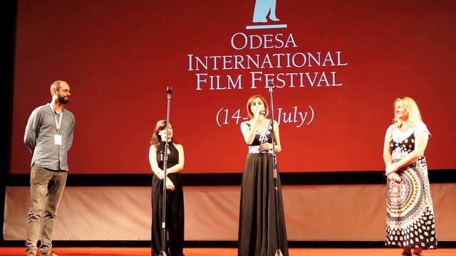 ОМКФ-2017: певица и актриса Нина Николина и продюсер фильма "Король бельгийцев" Мира Сталева смотреть онлайн