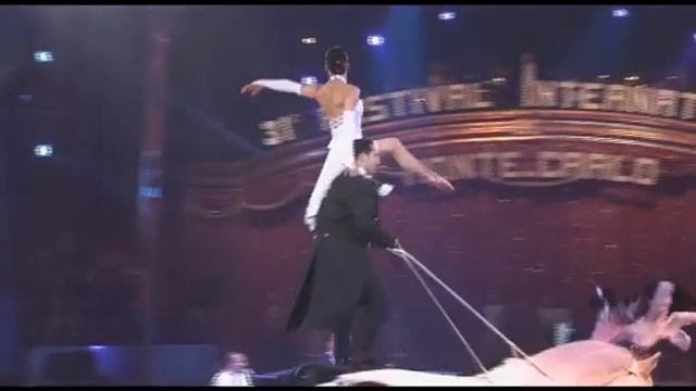 Festival Cirque Monte-Carlo (C) Yorizen смотреть онлайн