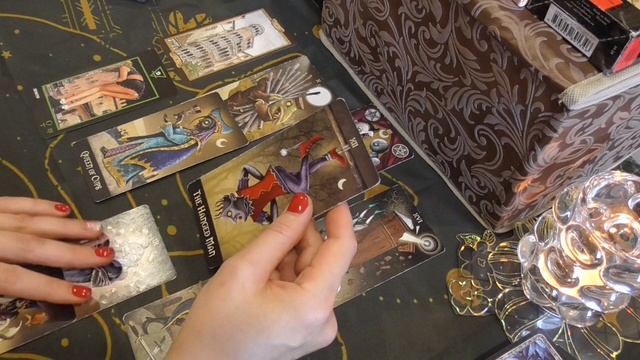 Гадание на картах Таро Анализ отношений в паре на месяц апрель смотреть онлайн