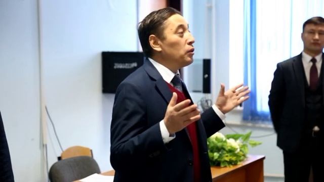 "Общенародный" диктант на латинице писали в ЕНУ смотреть онлайн