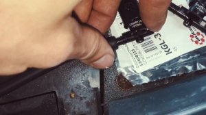 Замена веерных форсунок омывателя лобового стекла Opel Astra j.