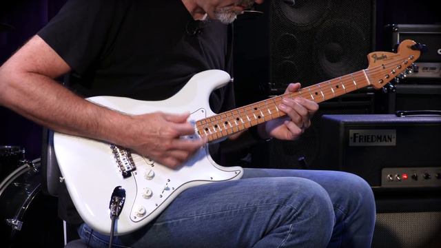 Fender Custom Shop Jimi Hendrix Voodoo Child Signature Stratocaster - NOS • SN: VC0012 смотреть онлайн
