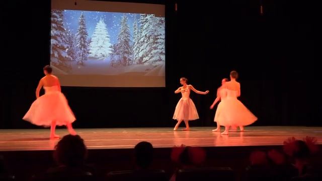 200111---368---Russisches Haus---01--REGENBOGEN--"Pas de quatre" смотреть онлайн