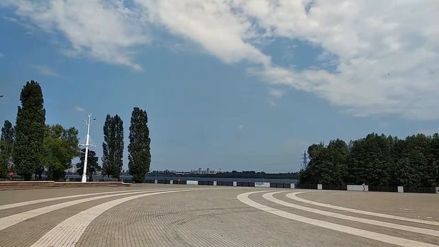 Прогулка по Адмиралтейской площади.Воронеж. смотреть онлайн