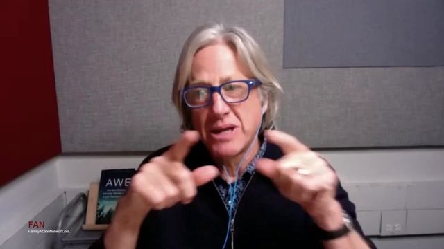 Dacher Keltner: Awe: The New Science of Everyday Wonder and How It Can Transform Your Life смотреть онлайн