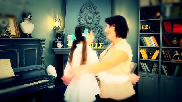 С 8 марта, дорогие мамы!!! КГУ ОШ № 127, г.Алматы смотреть онлайн