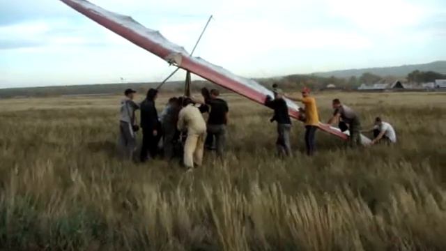 СИЛЬНЫЙ ПОРЫВИСТЫЙ ВЕТЕР смотреть онлайн