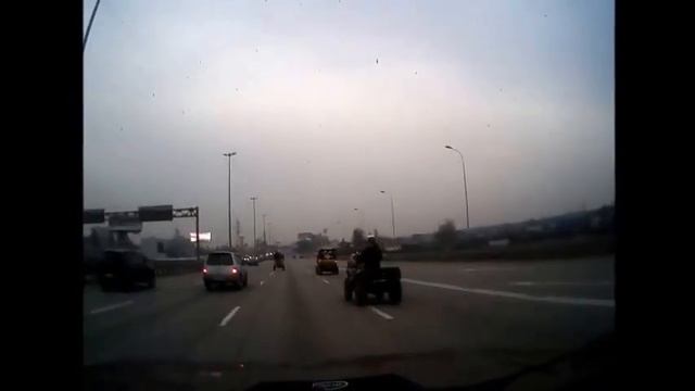 Квадроцикл на дыбах (Новорязанское шоссе) смотреть онлайн